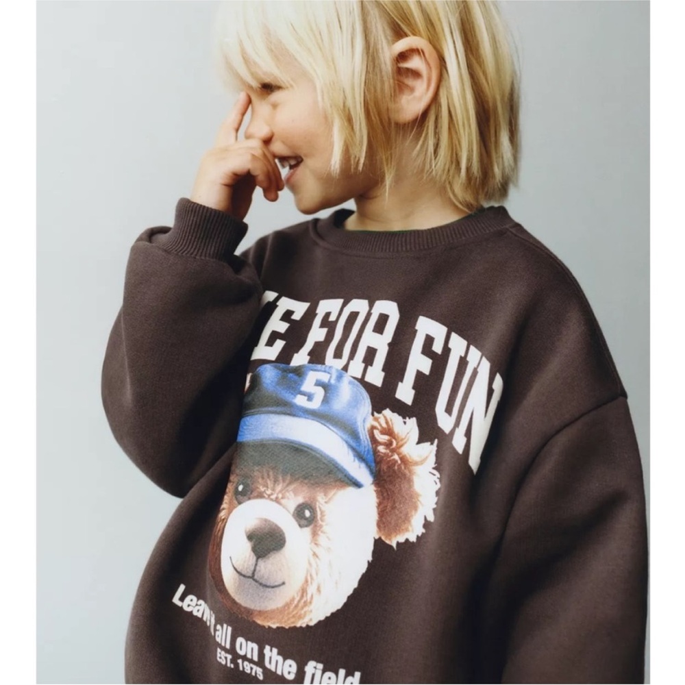 ZARA BEAR PRINT SWEATSHIRT